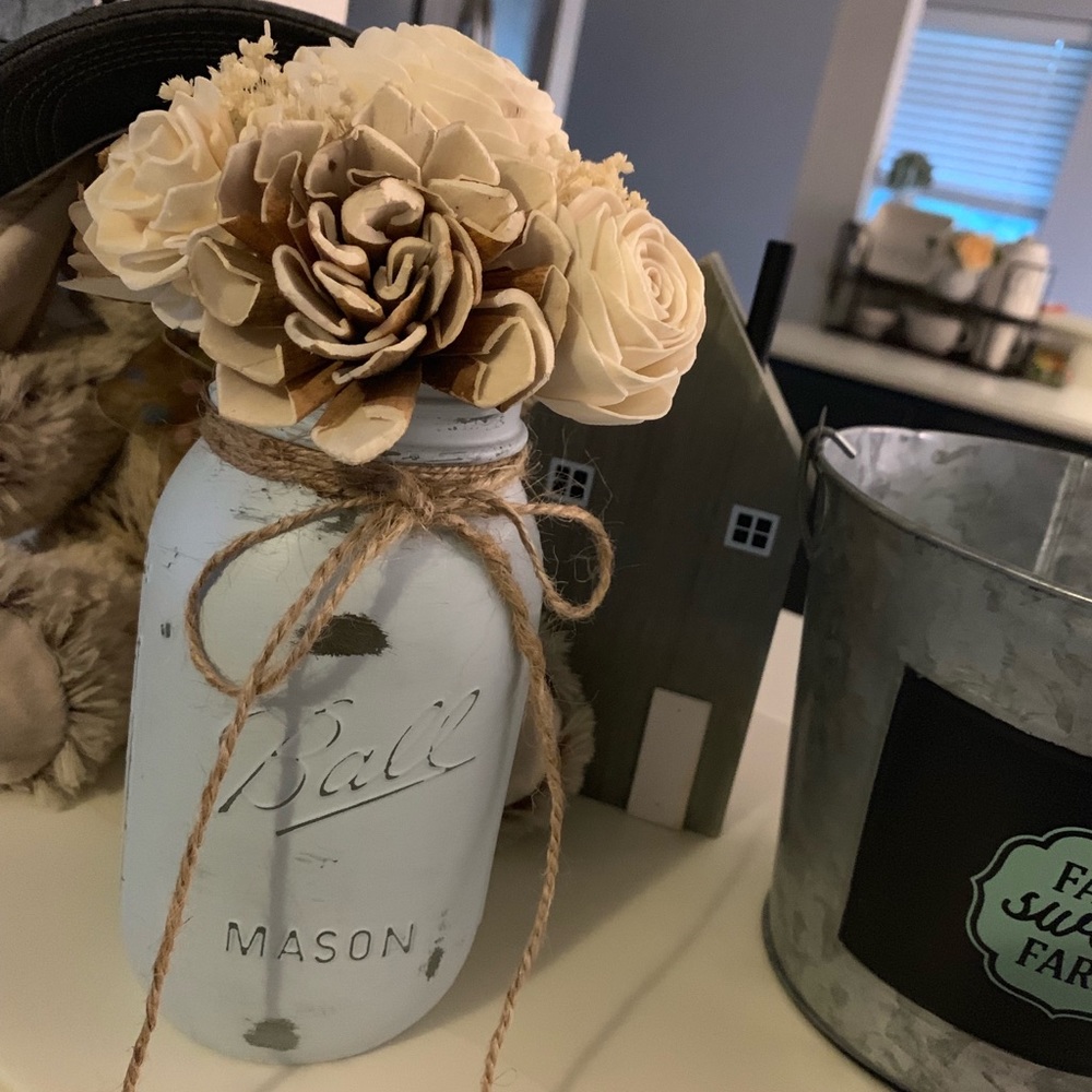Light blue mason with sola wood flowers